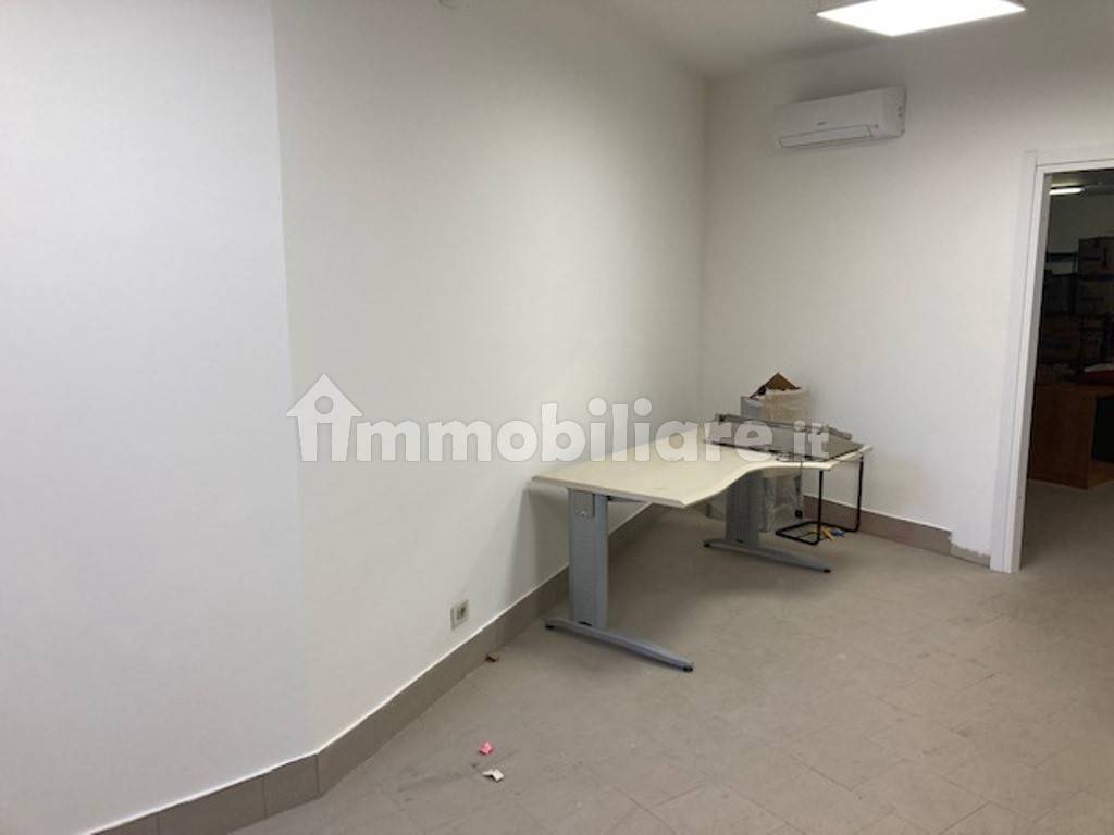 Magazzino - Deposito in Affitto - immagine 16 di 16